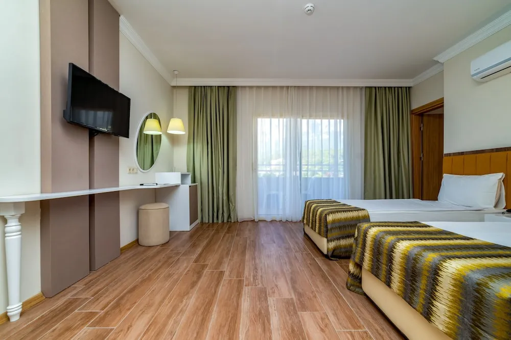 Gul Resort Family Room (Anex Building)