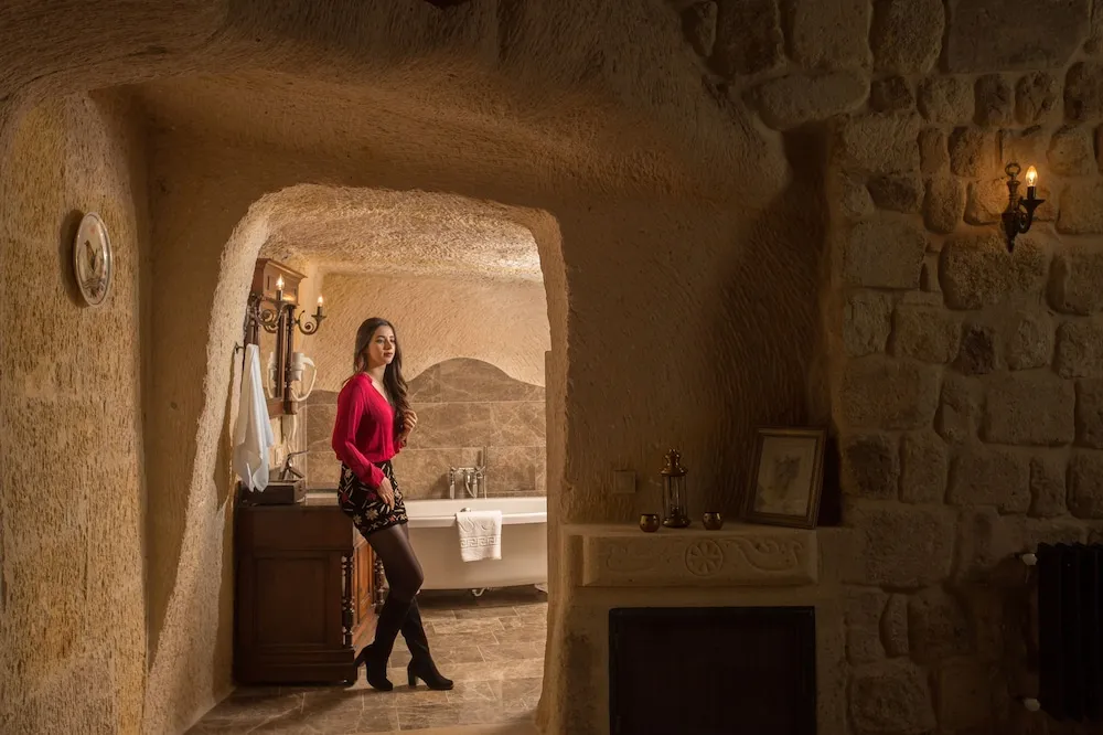 Presidential Cave Suite
