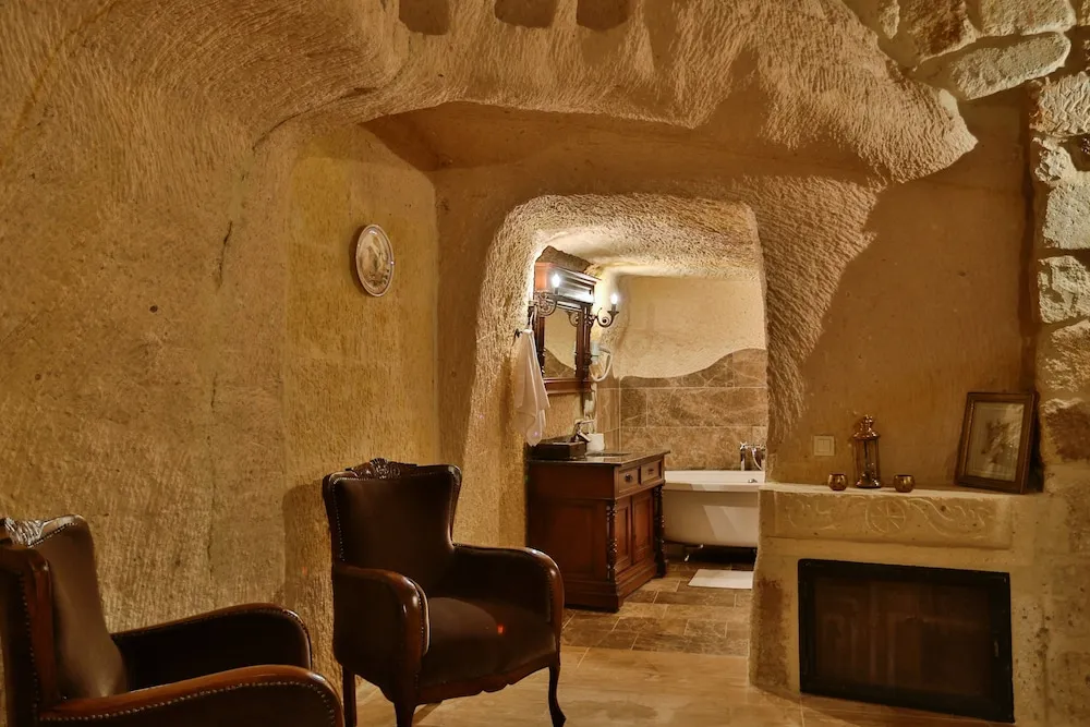 Presidential Cave Suite