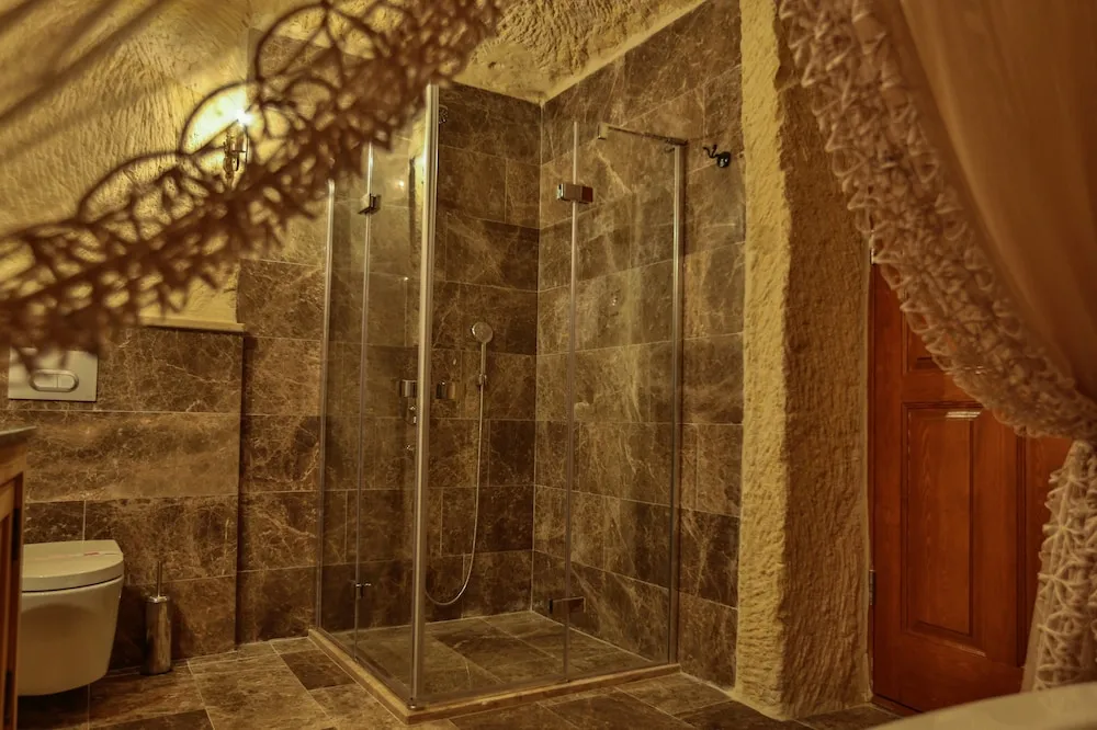 Cave Suite Room