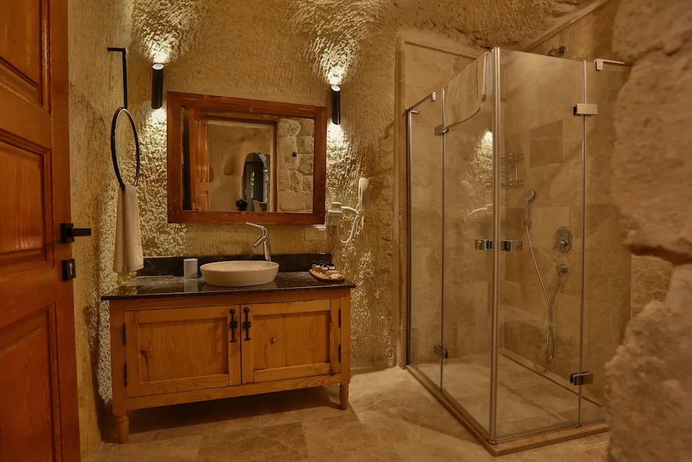 Cave Suite Room