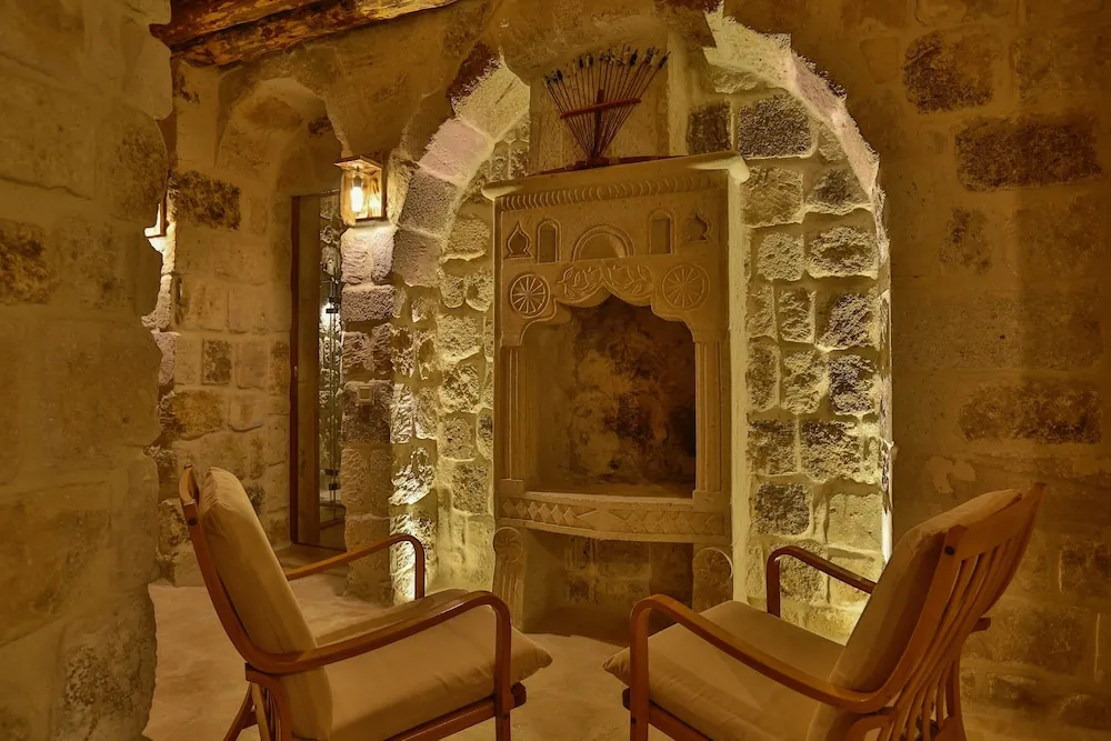 Exclusive Cave Suite