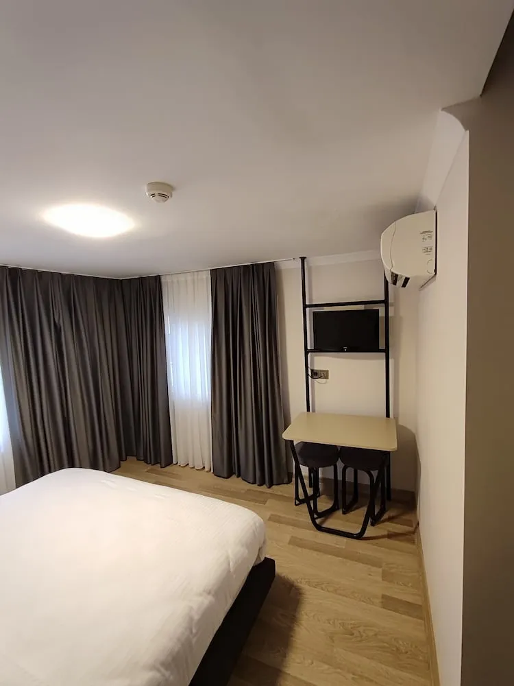 Superior Tek Büyük Yataklı Oda