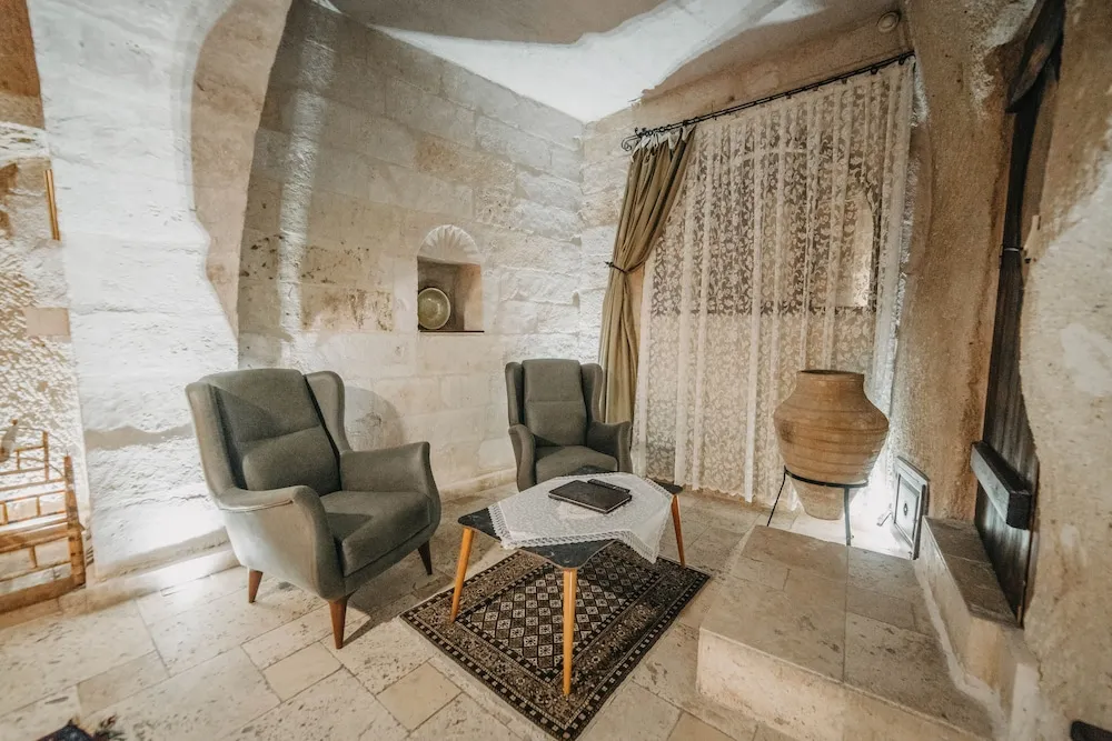 Superior Cave Double Room with Bath