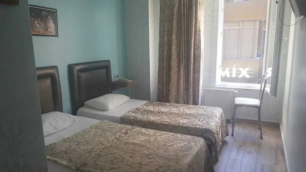Tek Büyük veya İki Ayrı Yataklı Oda