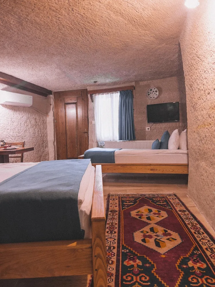 Üç Kişilik Oda, Manzarasız, Zemin Kat (Cave)