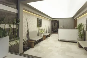 Arwen Premium Residence