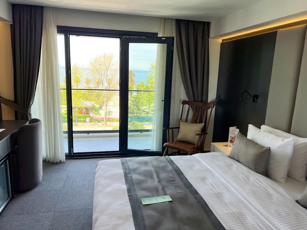 Deluxe Tek Büyük Yataklı Oda, 1 En Büyük (King) Boy Yatak, Deniz Manzaralı