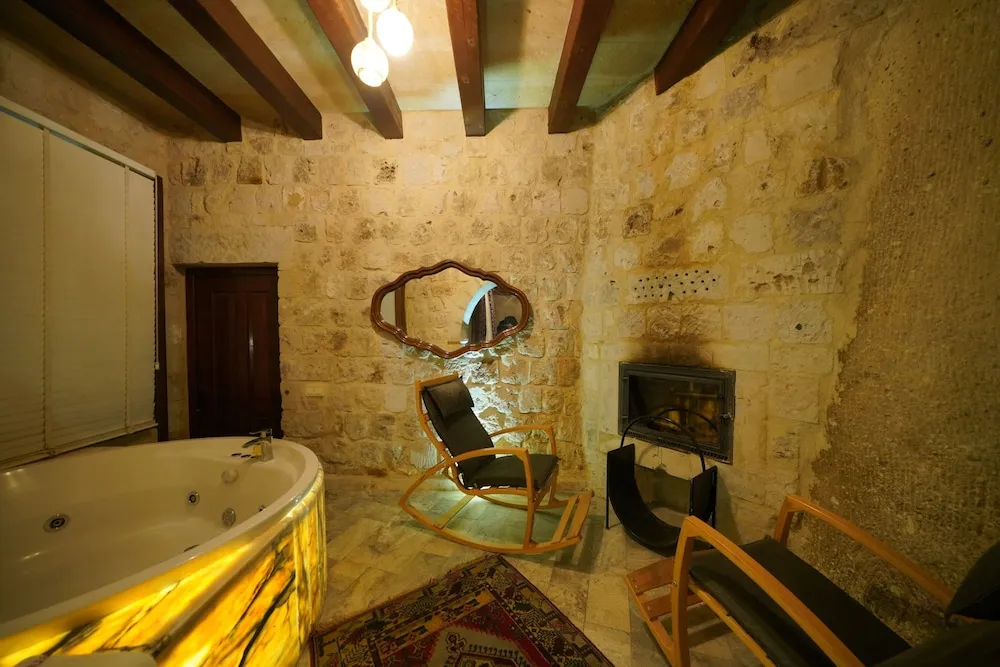 Sehzade Cave Suite