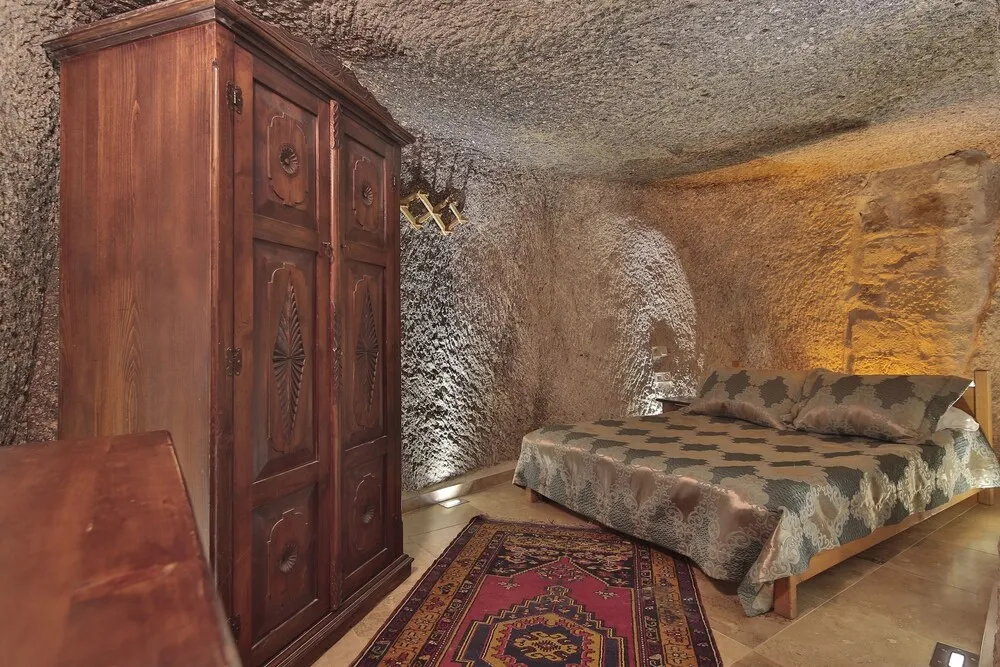 Family Cave Room