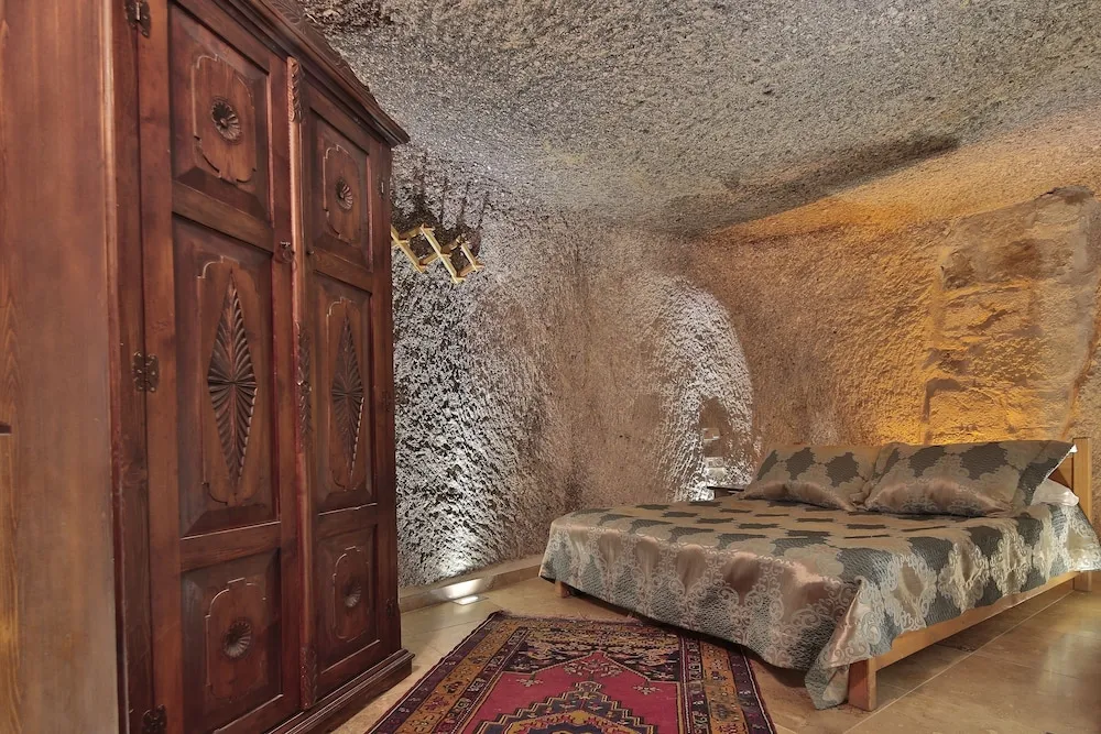Family Cave Room