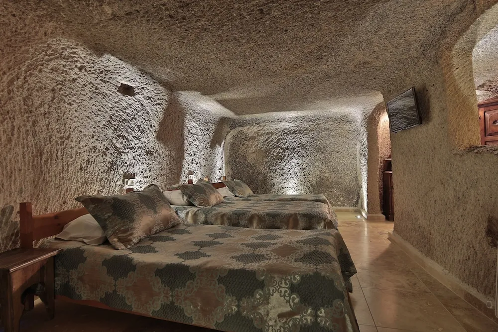 Family Cave Room