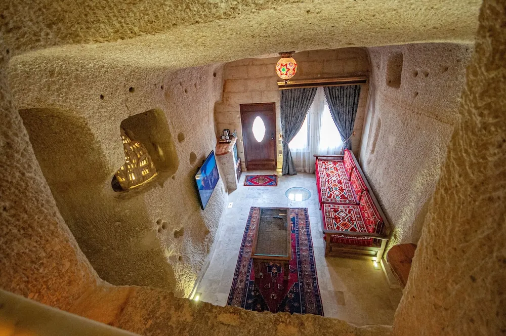 Harem Cave Suite