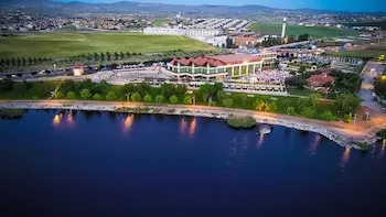 Kronos Hotel