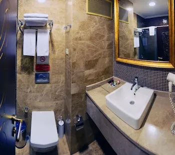 Kronos Hotel