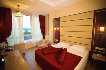 Kronos Hotel