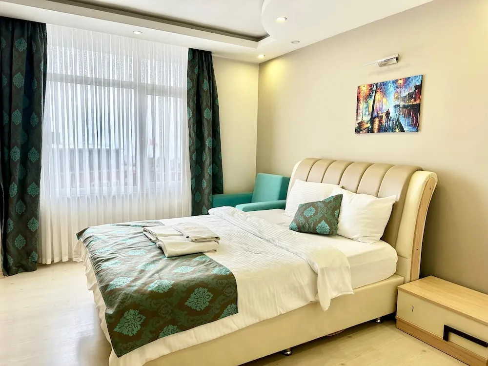 Deluxe Tek Büyük Yataklı Oda