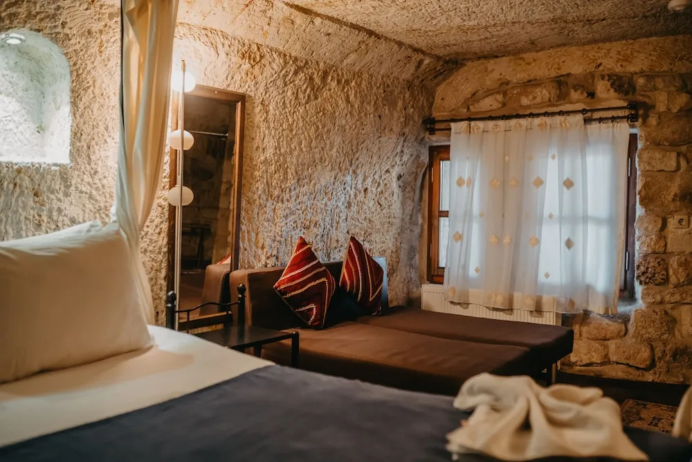 Deluxe Tek Büyük Yataklı Oda (Deluxe Cave Room)