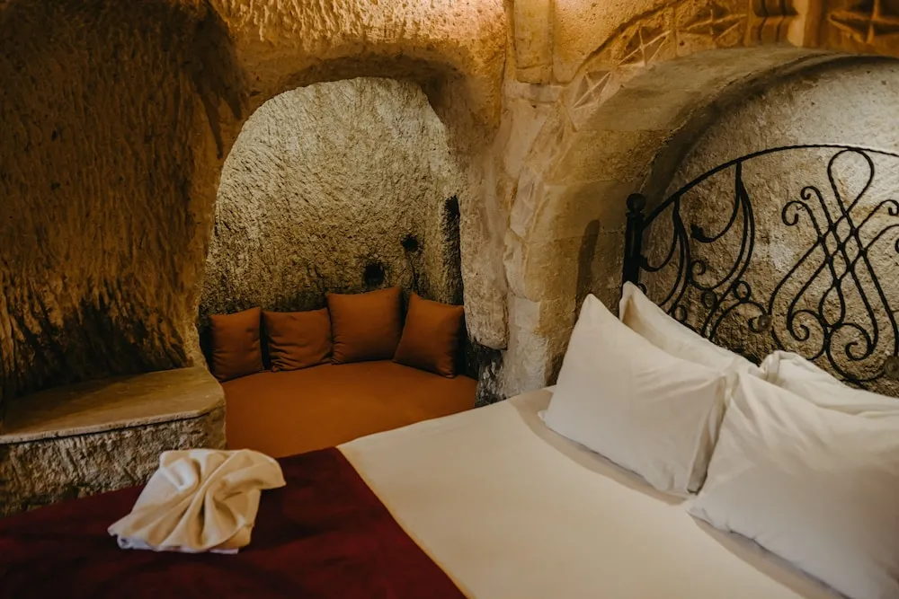 Deluxe Tek Büyük Yataklı Oda (Deluxe Cave Room)