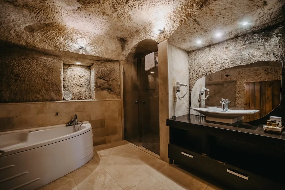 Deluxe Tek Büyük Yataklı Oda (Deluxe Cave Room)