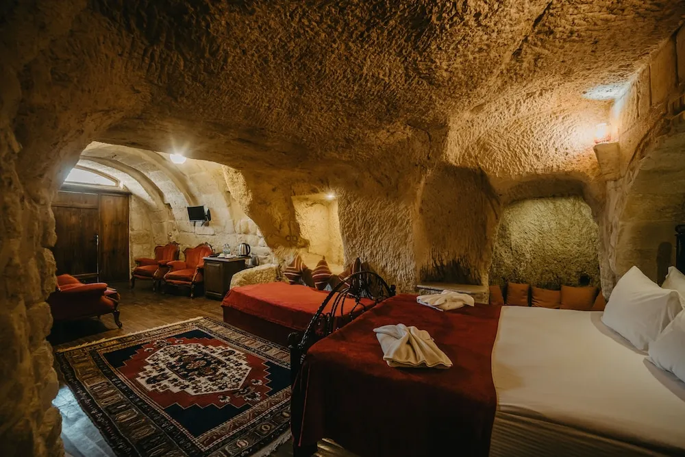 Deluxe Tek Büyük Yataklı Oda (Deluxe Cave Room)