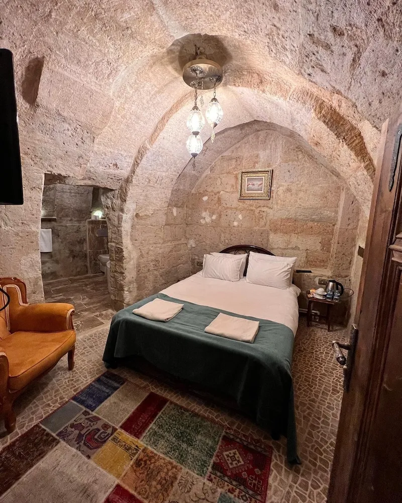 Deluxe Tek Büyük Yataklı Oda (Deluxe Cave Room)
