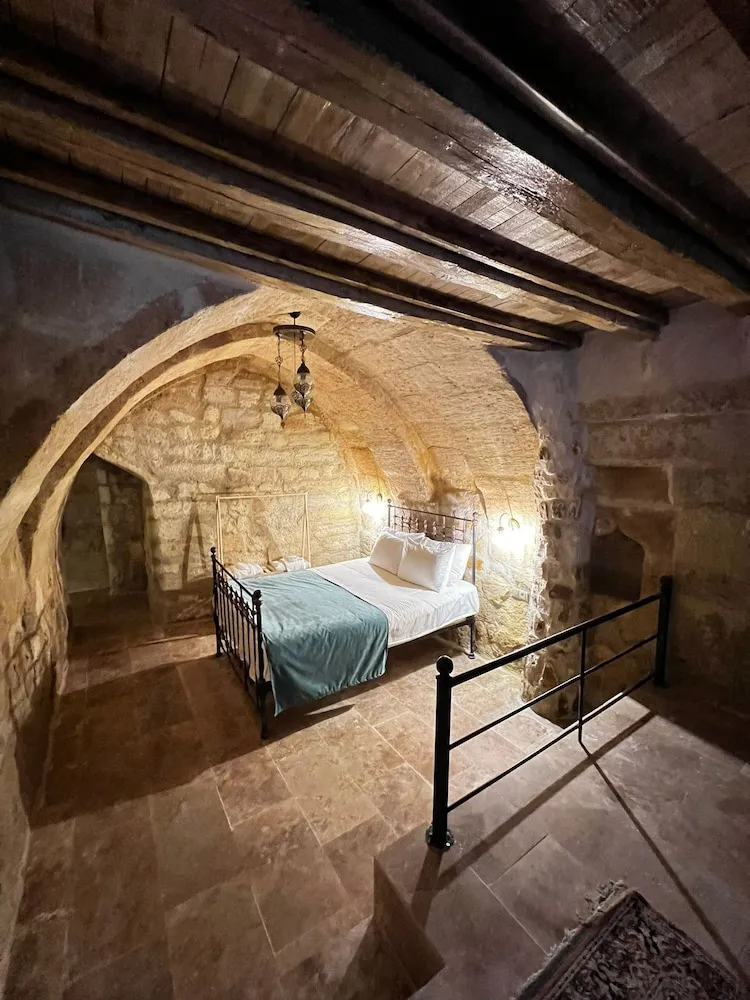 Standard Oda (Standart Cave Room)