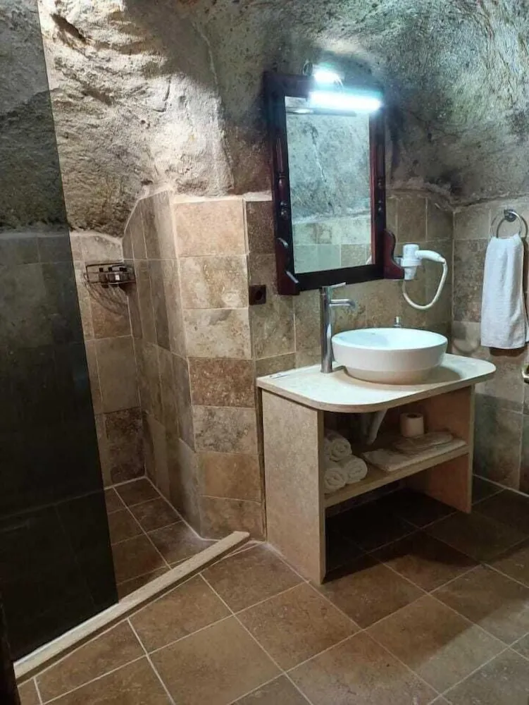 Standard Oda (Standart Cave Room)