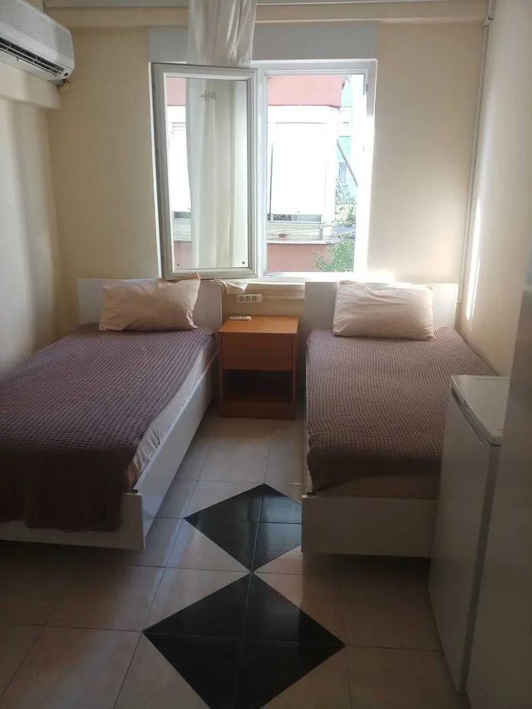 Basic Oda, 2 Tek Kişilik Yatak