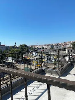 Hotel Real Life