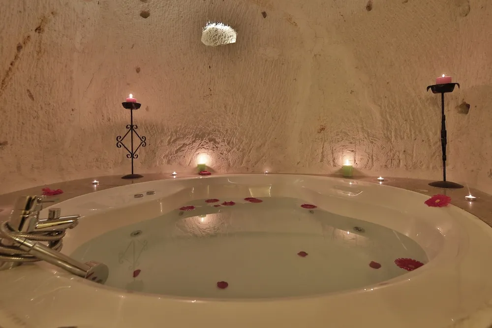 Honeymoon Room