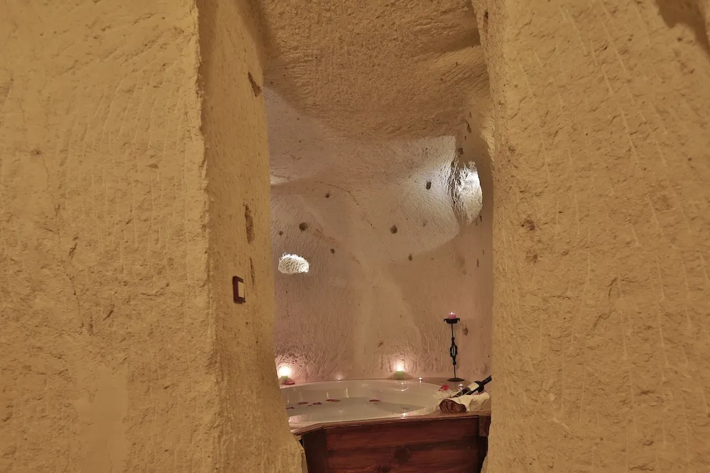 Honeymoon Room