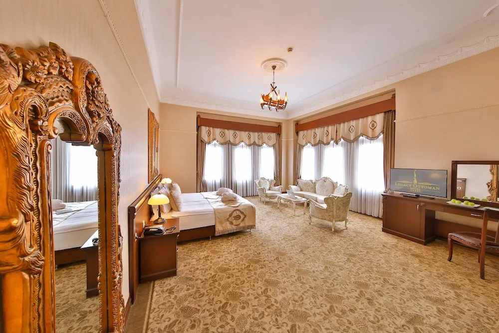 Junior Suite, Super King, Jacuzzi, City view