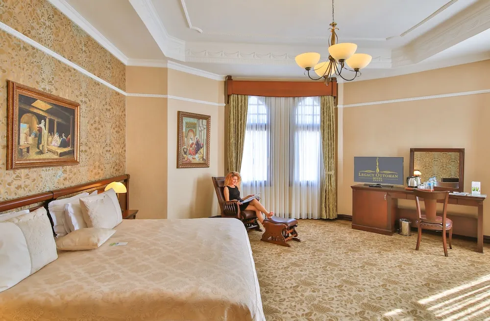 Junior Suite, Super King, Jacuzzi, City view