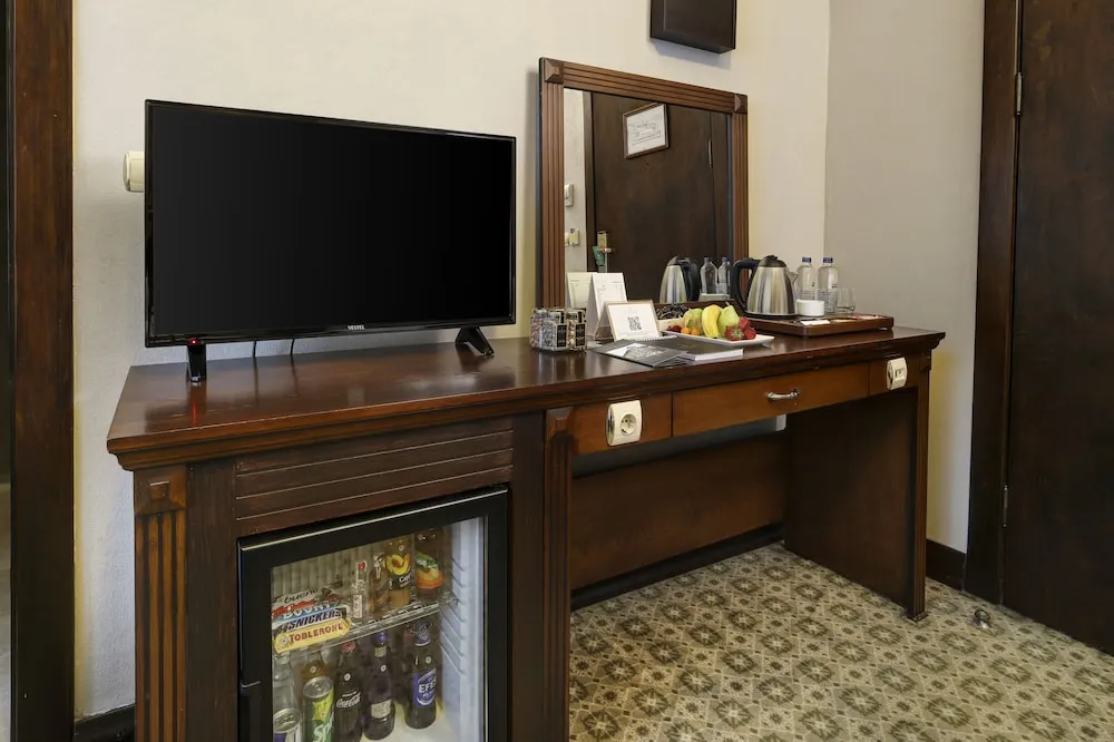 Superior Room, Queen / Twin