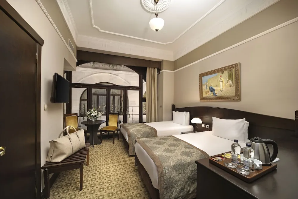 Guest Room, Super King / Twin