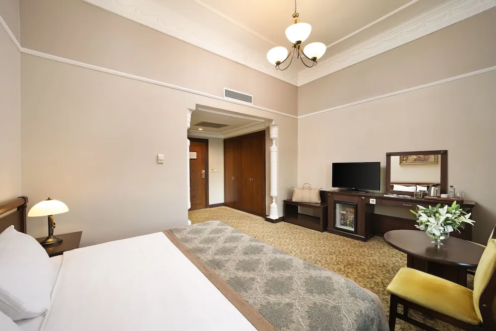 Deluxe Room, Super King / Twin, City View