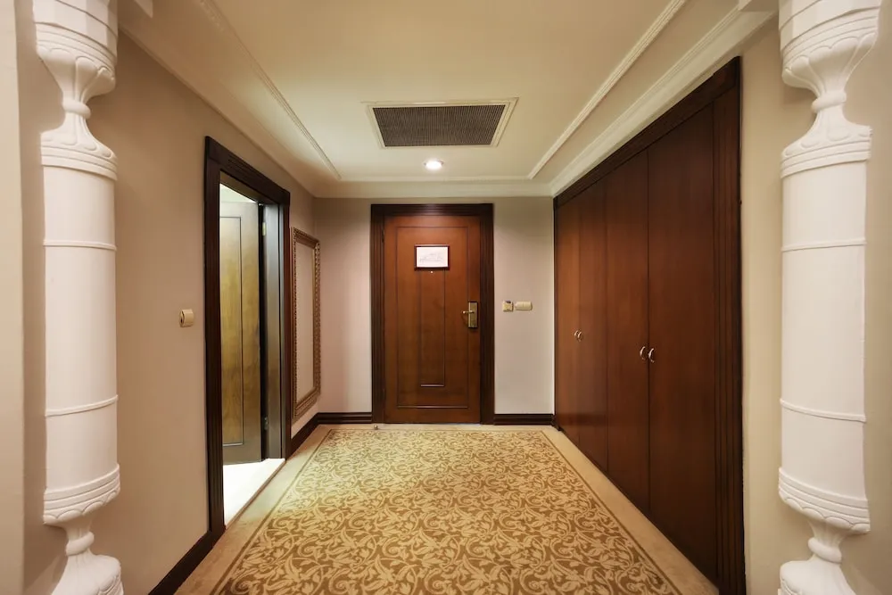 Deluxe Room, Super King / Twin, City View