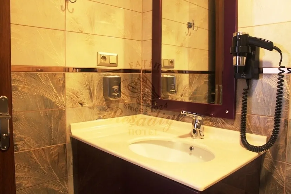 Standard Tek Büyük veya İki Ayrı Yataklı Oda