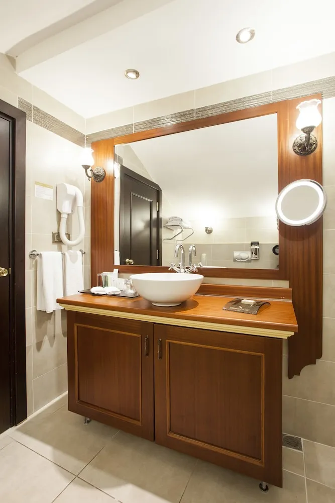 Premium Sultan Junior Suite