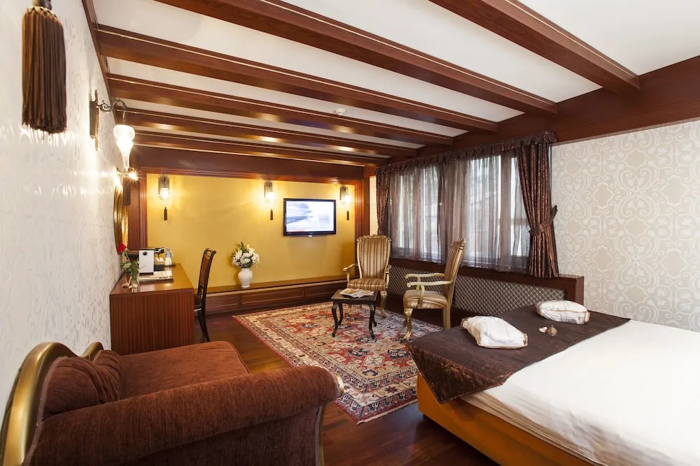 Premium Sultan Junior Suite
