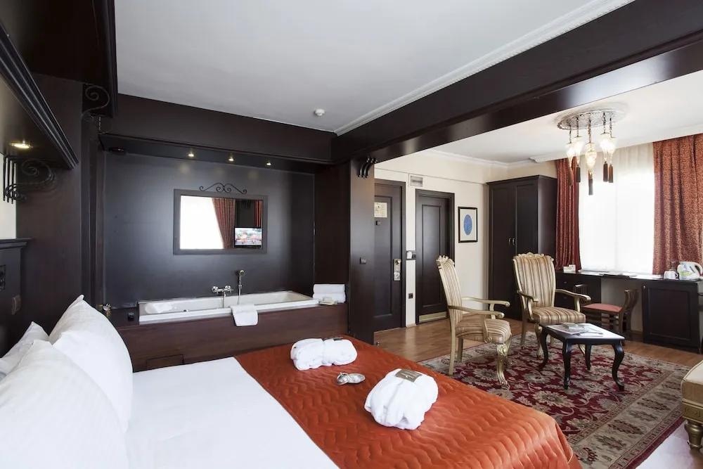 Premium Sultan Junior Suite