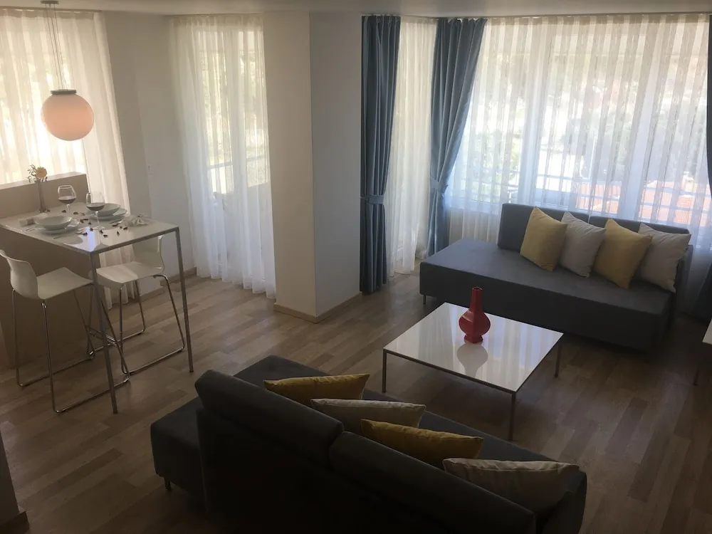 Panoramic Daire, 1 Yatak Odası, Sigara İçilebilir, Havuz Manzaralı