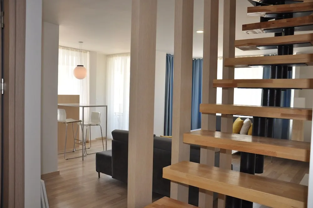 Dubleks, 3 Yatak Odası, Sigara İçilebilir