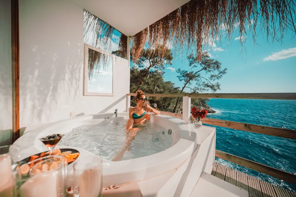 Honeymoon Suite with jacuzzi - Sea View