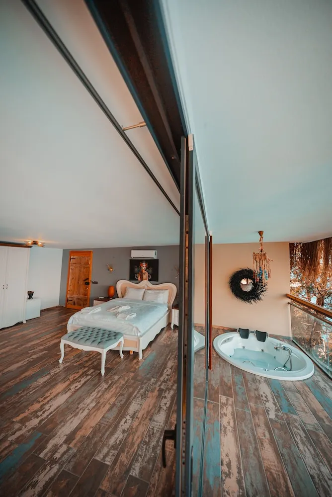 Honeymoon Suite with jacuzzi - Sea View
