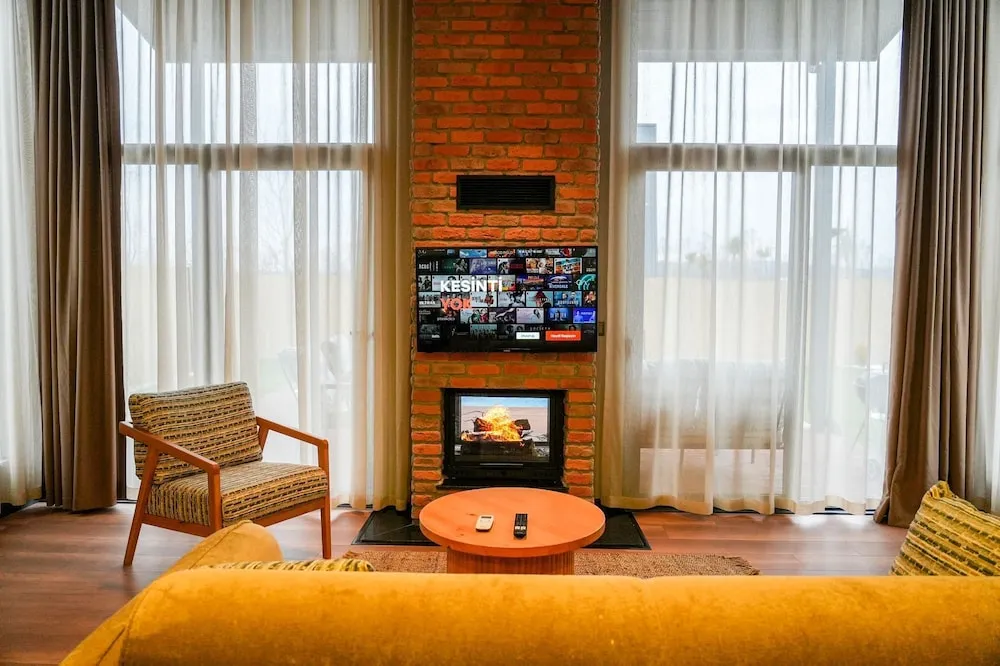 Deluxe Garden Isıtmalı Havuzlu Villa