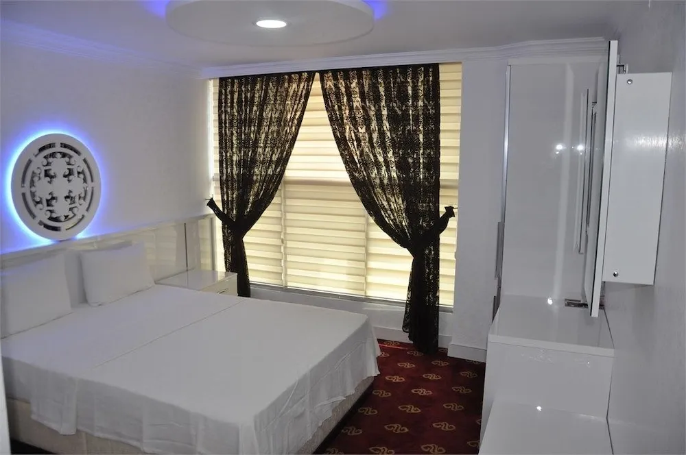 Standard Üç Kişilik Oda