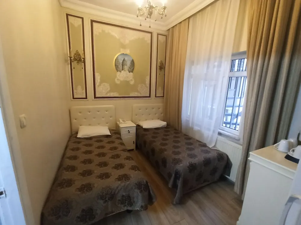 Standard Dört Kişilik Oda