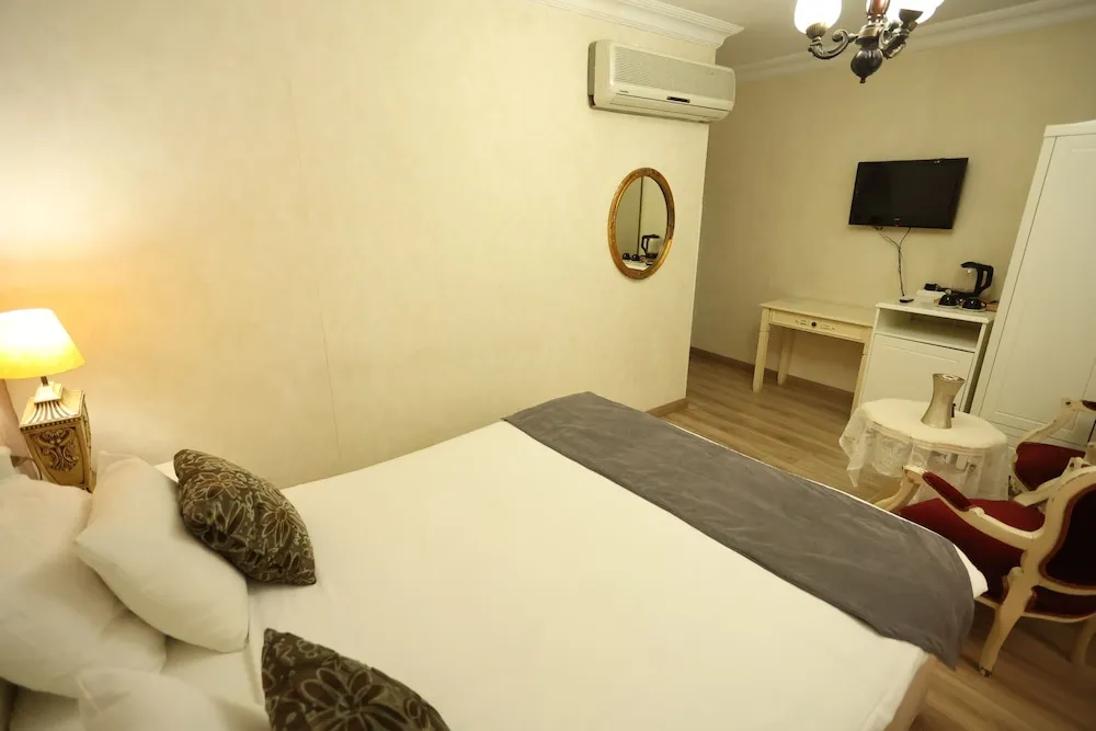 Deluxe Tek Büyük Yataklı Oda
